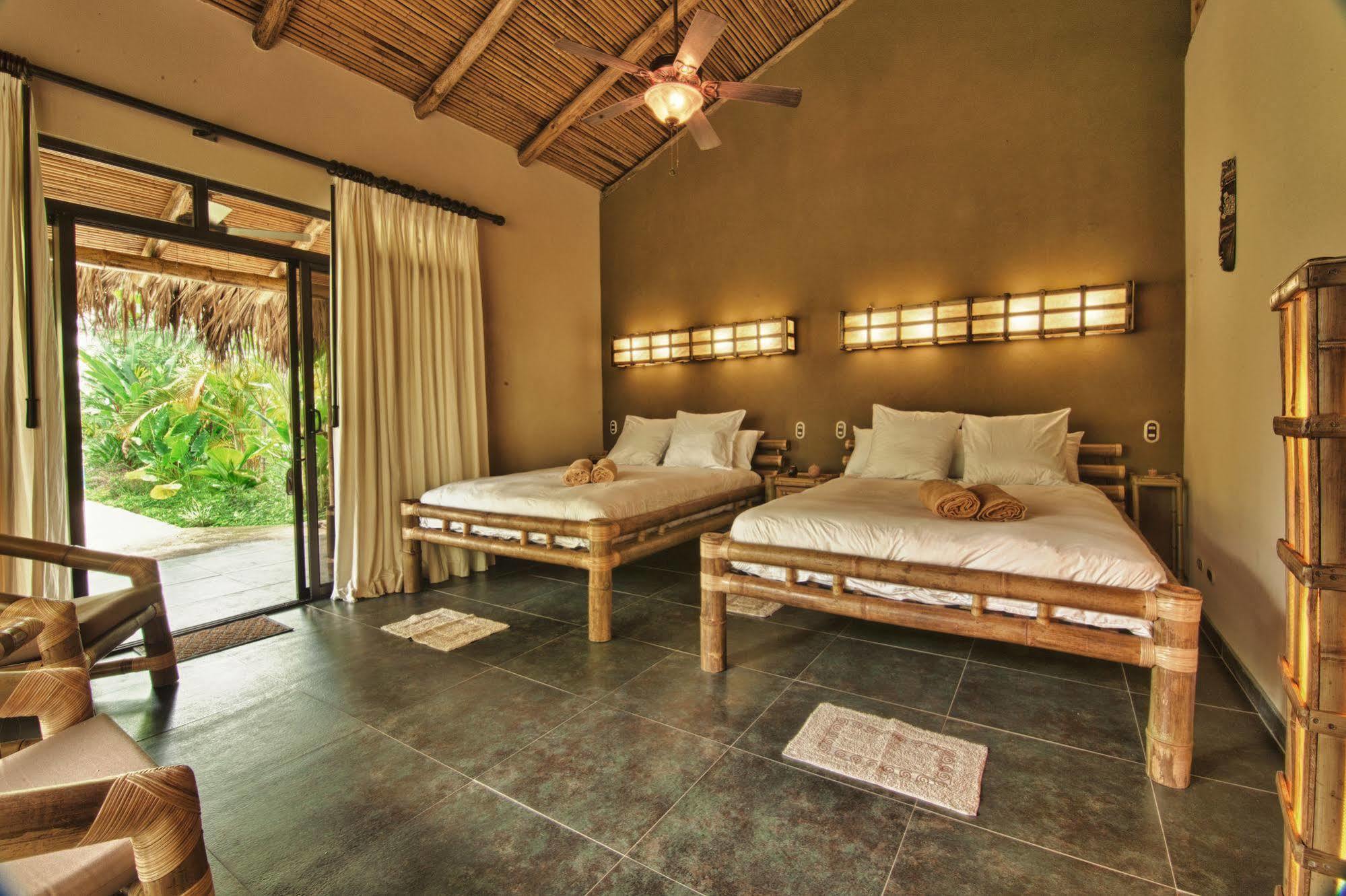 Clandestino Beach Resort Parrita Habitación foto